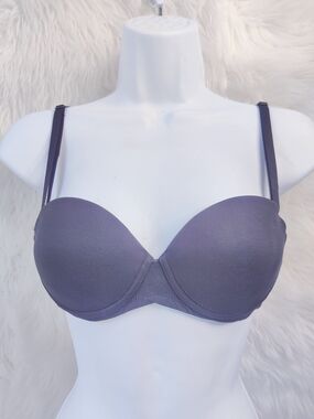 Victoria's Secret Body by Victoria Strapless Convertible Bra 34A Black T-Shirt